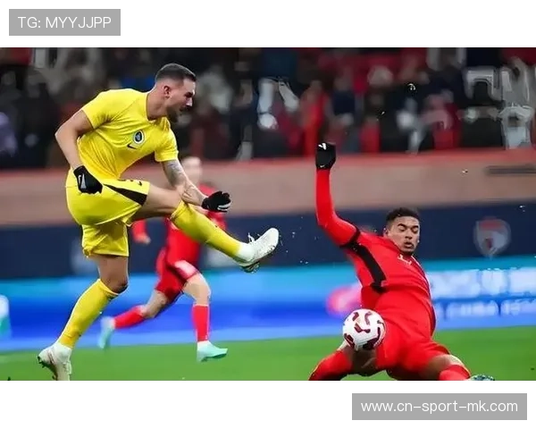 费利佩接罗慕洛传中,力压对手中卫头球破门 费利佩接罗慕洛传中,力压对手中卫头球破门