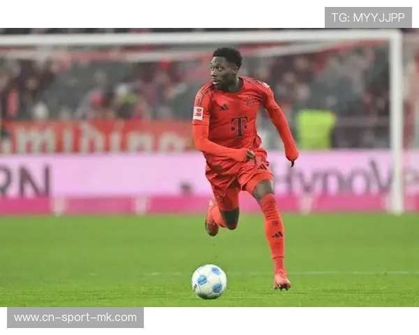 阿方索·戴维斯左路超车传中助攻特尔：速度与艺术的完美融合