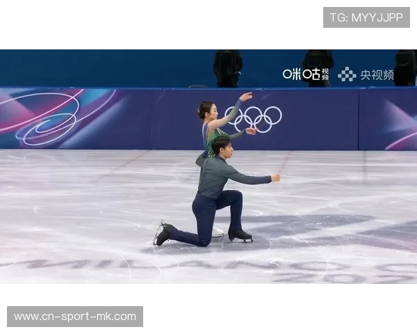 国际花式滑冰城市巡演:中国队跨城表演受欢迎,中国花样冰滑 国际花式滑冰城市巡演:中国队跨城表演受欢迎,中国花样冰滑